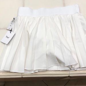 Aritzia white tennis skirt